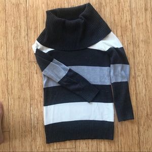 H&M gray and white striped sweater